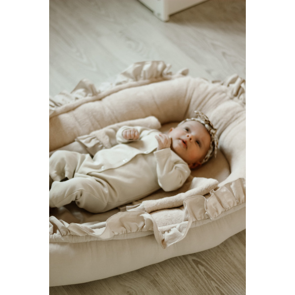 Babynest cotton ruffle zand